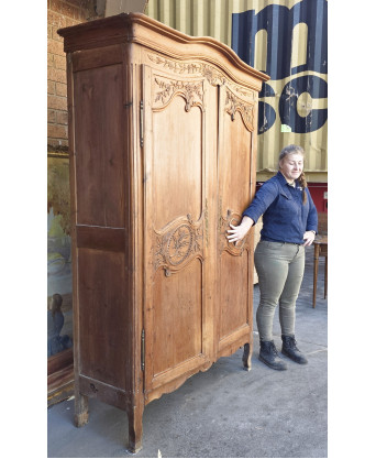 A Normandy Armoire de Mariage A Normandy Armoire de Mariage