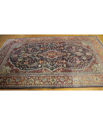 A Persian Sarugh Design Rug