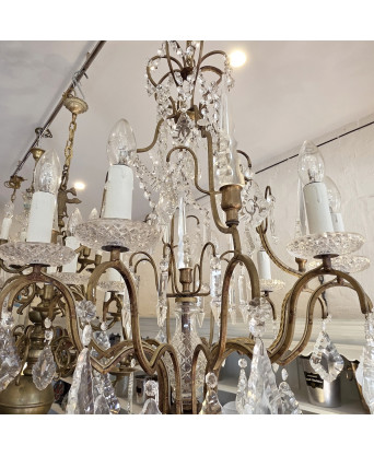 A Classic Parisian Chandelier A Classic Parisian Chandelier