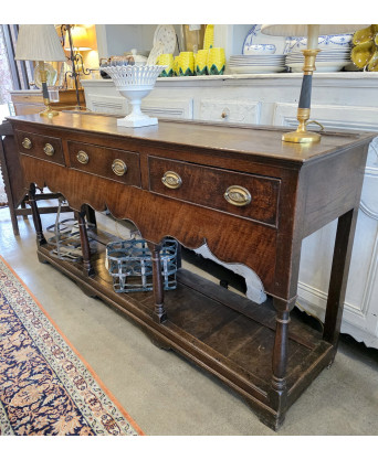 A Georgian Dresser 