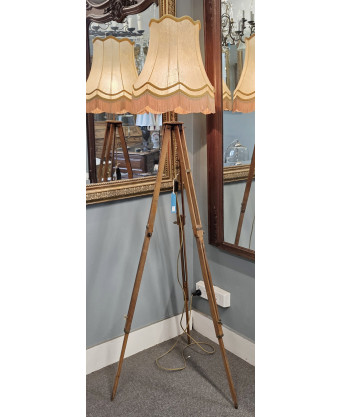 A Theodolite Standard Light