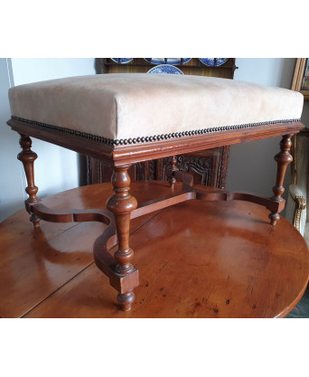 A Louis XIV Banquette A Louis XIV Banquette