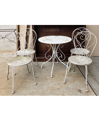 A French Garden Setting