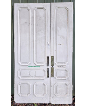 A Parisian Internal Double-Door