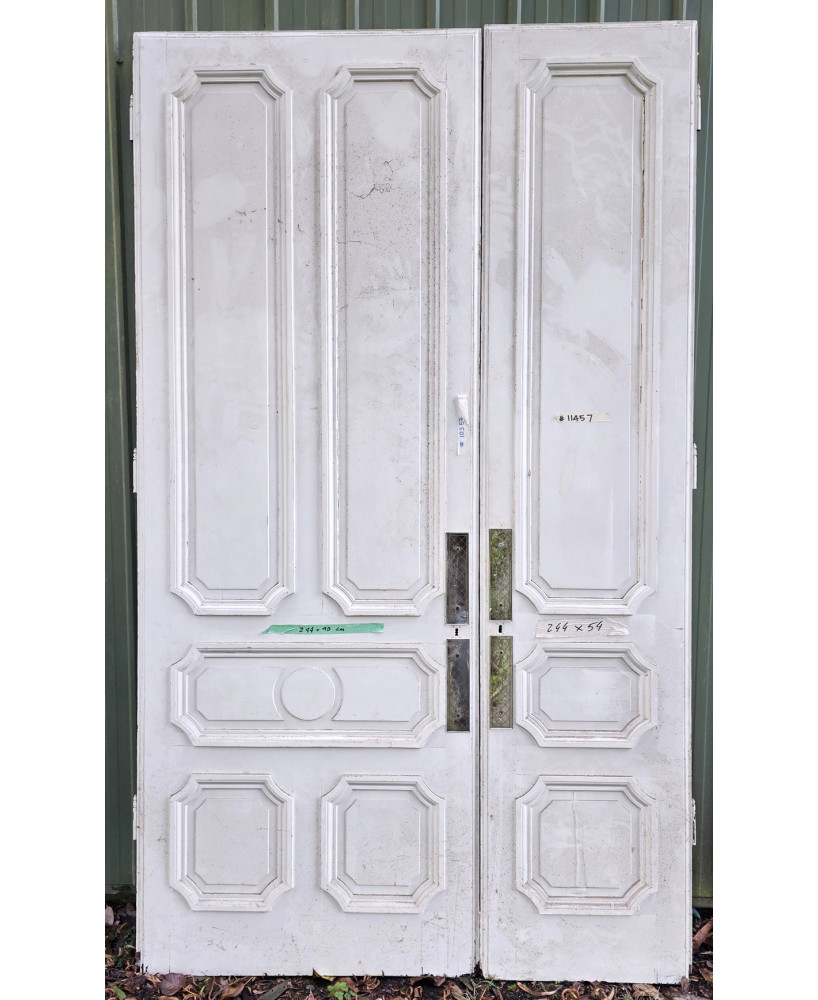 A Parisian Internal Double-Door