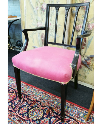 A set of 6 Sheraton Dining Chairs