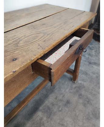A small 18th century Farmhouse Table A small 18th century Farmhouse Table