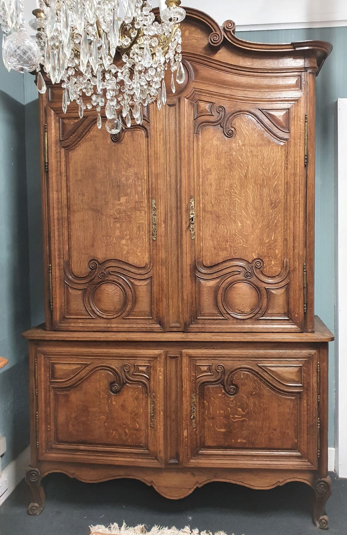 A French Buffet Deux-Corps