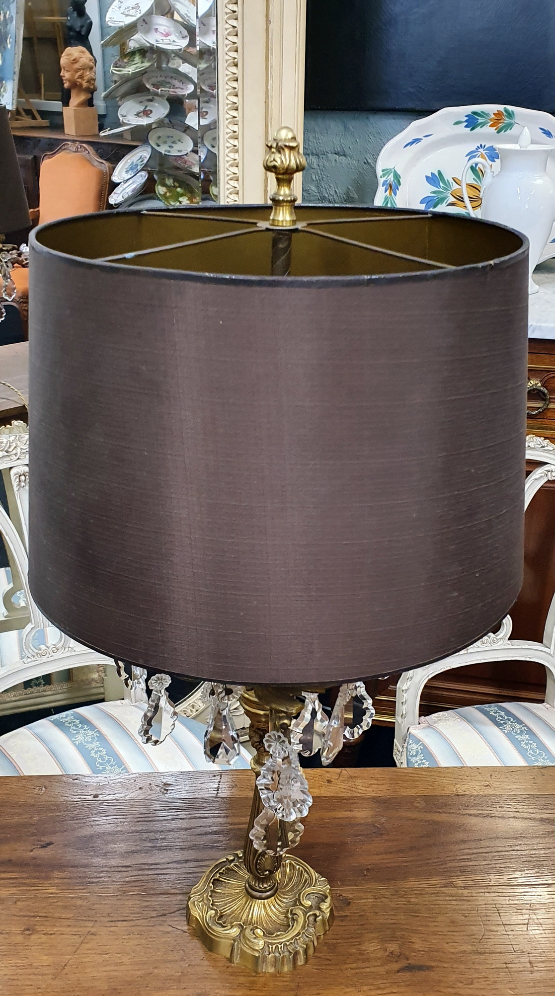 Miguel Meirelles Antiques - A vintage Parisian Crystal Table Lamp