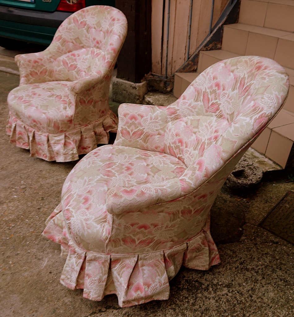 A pair of ‘Bergères Crapaud’ Armchairs