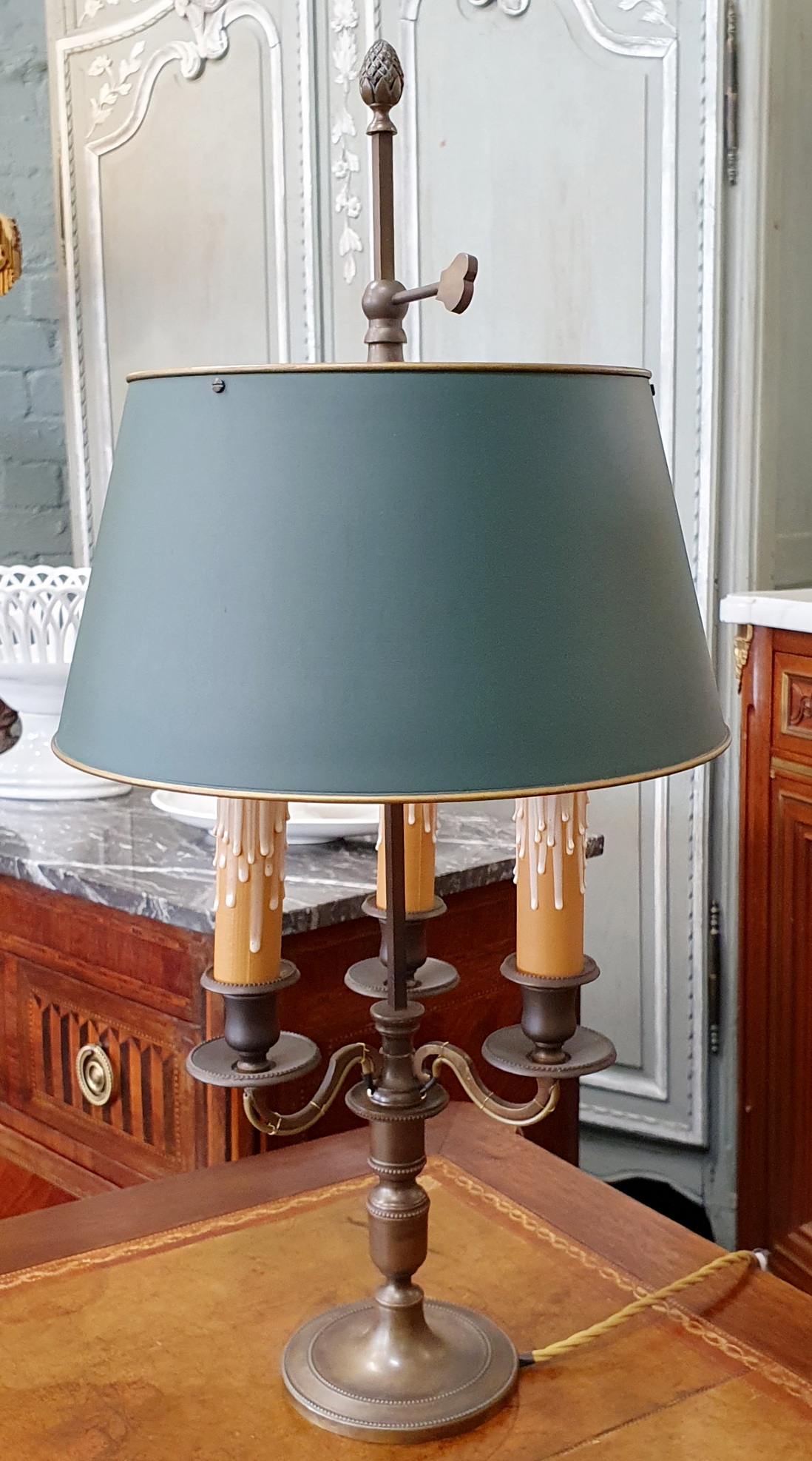 Miguel Meirelles Antiques – A Parisian Bouillotte Table Lamp