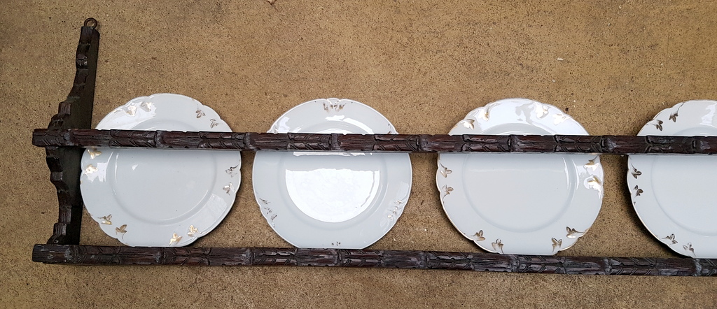 A Normandy Plate Rack