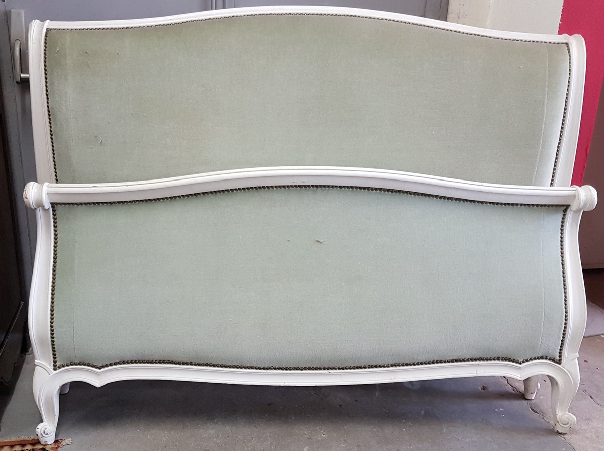 A Queen Size Louis XV Bed