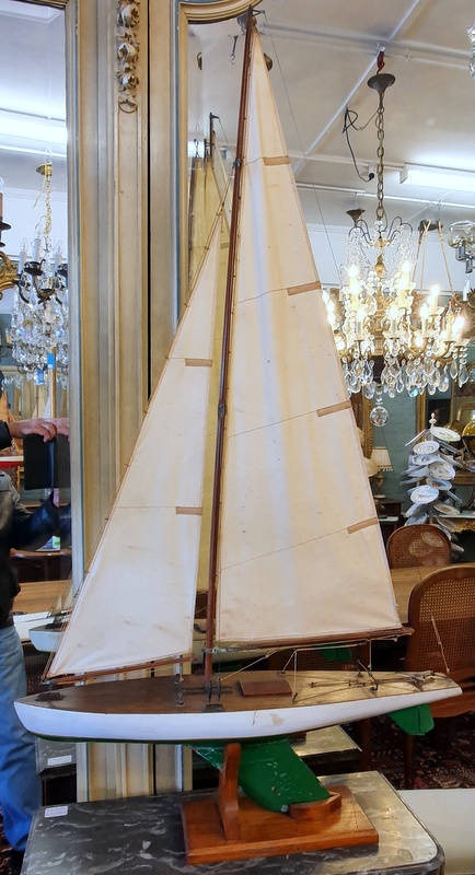 A vintage Pond Yacht