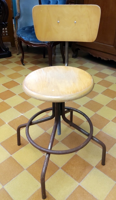 An Architect’s Swivelling Chair