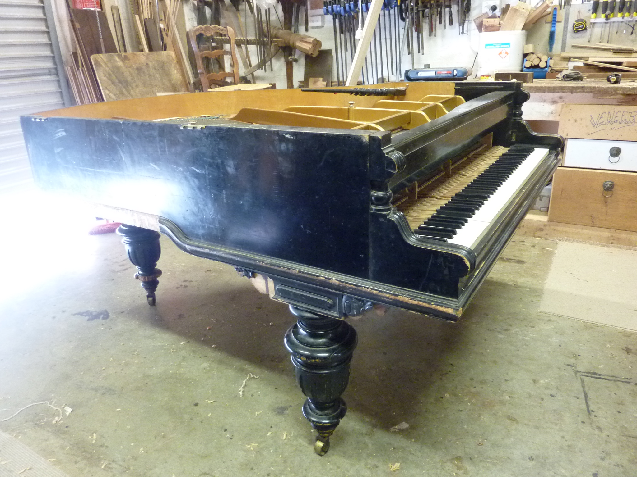 A grand piano A grand piano